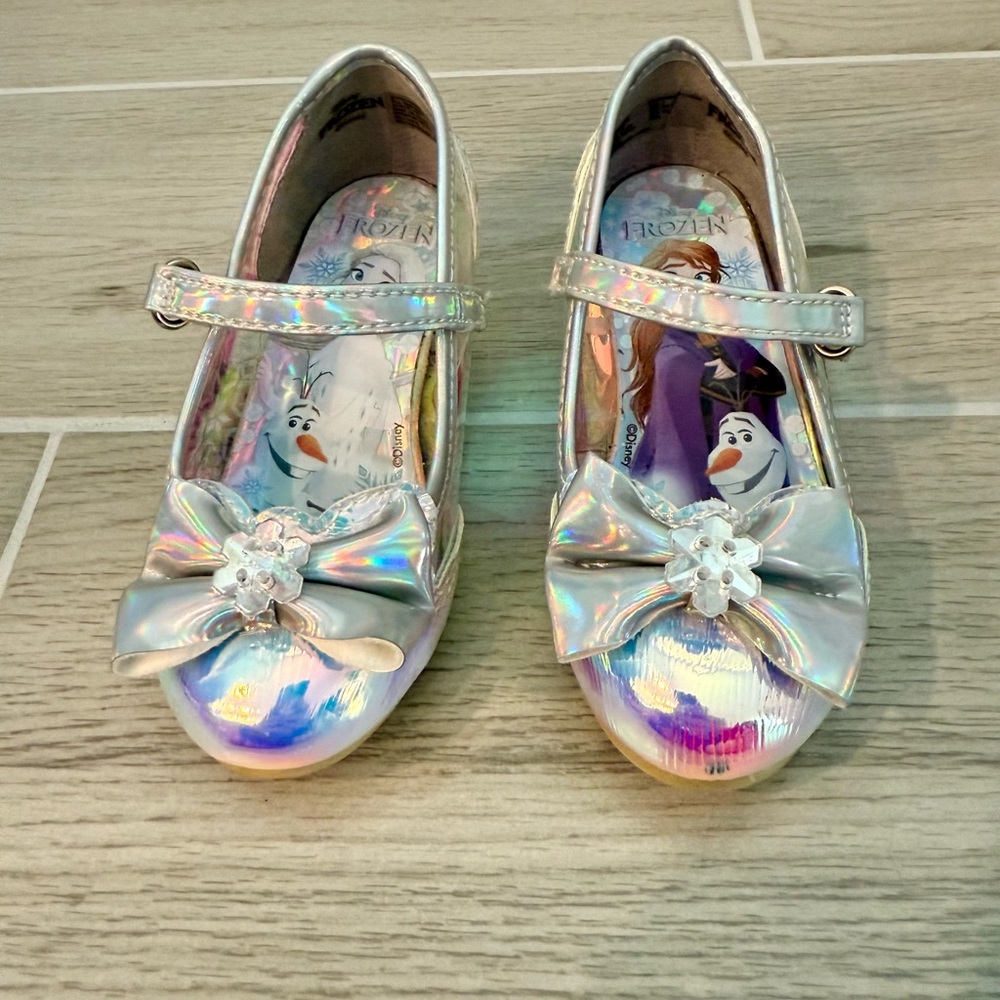 Disney Frozen toddler heels size 7